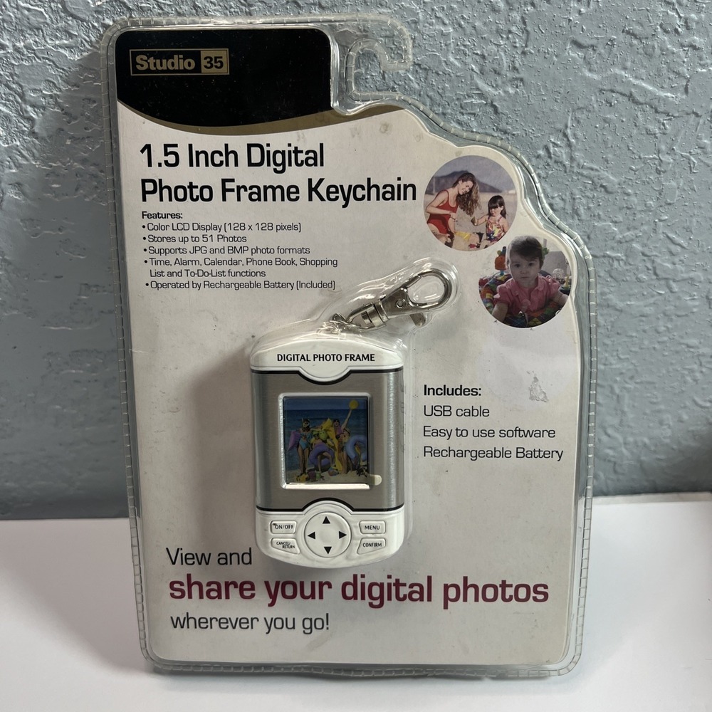 Studio 35 1.5 Inch Digital Photo Frame Keychain W/ USB Cable Color Display-New